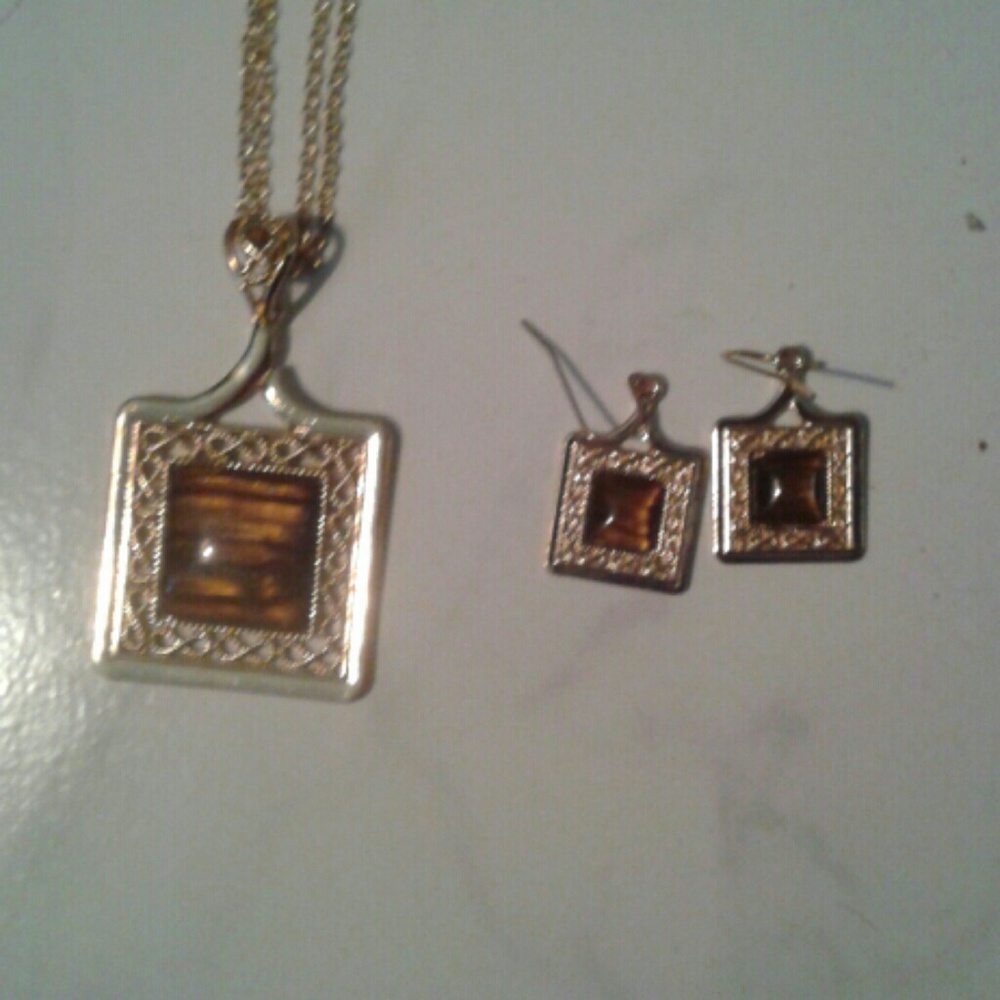 Vintage Tiger Eye Necklace/Earring Set goldtone square tiger eye stones
